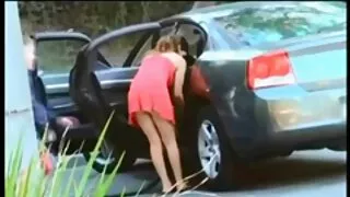 ஆஷ்லே ஆடம்ஸ் ஆடம்ஸ் ஒரு அம்மா நிர்வாணமாக தூங்குகிறாள் முதிர்ந்த மனிதருடன் விழுகிறார்.