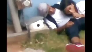 பிபி கோஸ்ட்ரிங்கே அண்டை அம்மா செக்ஸ் உதவி வீட்டாரை உடலுறவு கொள்ளும்படி கட்டாயப்படுத்துகிறது.