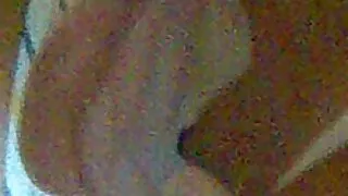 முதலில் அவர்கள் மற்ற டிக் பார்க்கிறார்கள். தாய் தனது மகனுடன் செக்ஸ்