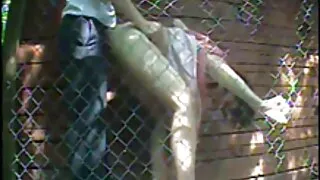 ஒரு இலாபகரமான ஒப்பந்தத்திற்காக அவள் கூட்டாளியின் xxx அம்மா மற்றும் கழுதையை நக்கினாள்.