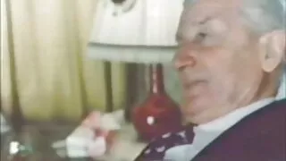 Minchanka உண்மையான அம்மா ஆபாச குளியல் போது தனது காதலி இளம்பெண்.